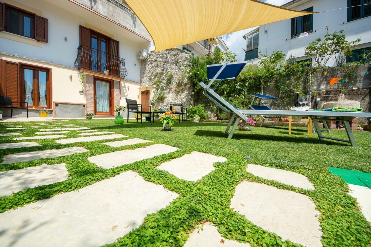 Casa Vacanza Sole ตรามอนติ ภายนอก รูปภาพ