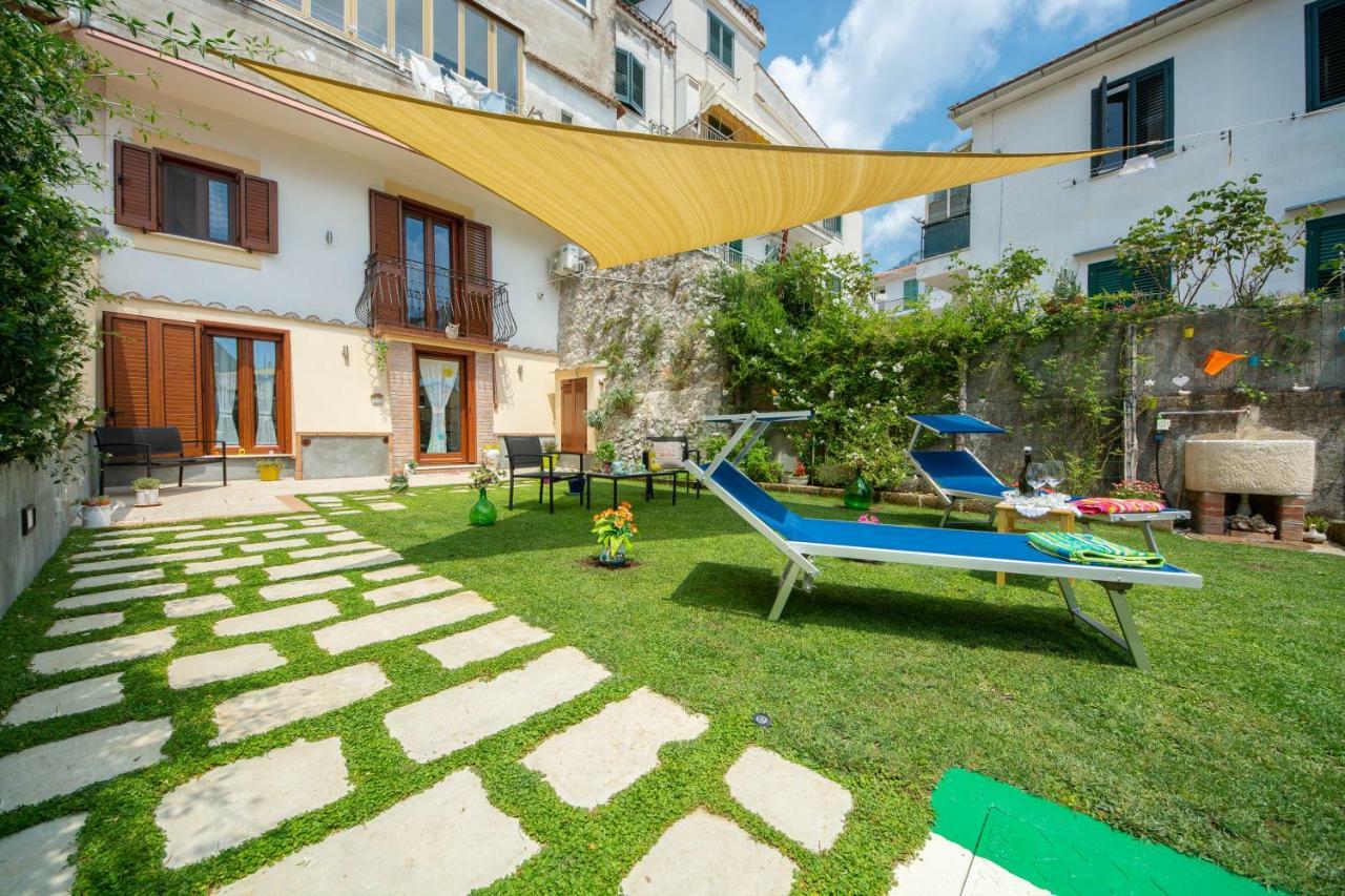 Casa Vacanza Sole ตรามอนติ ภายนอก รูปภาพ